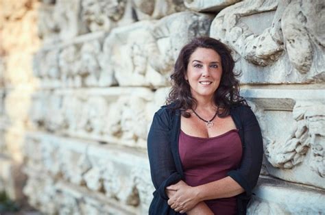 bettany hughes boobs|Historian Bettany Hughes : r/FitToFat